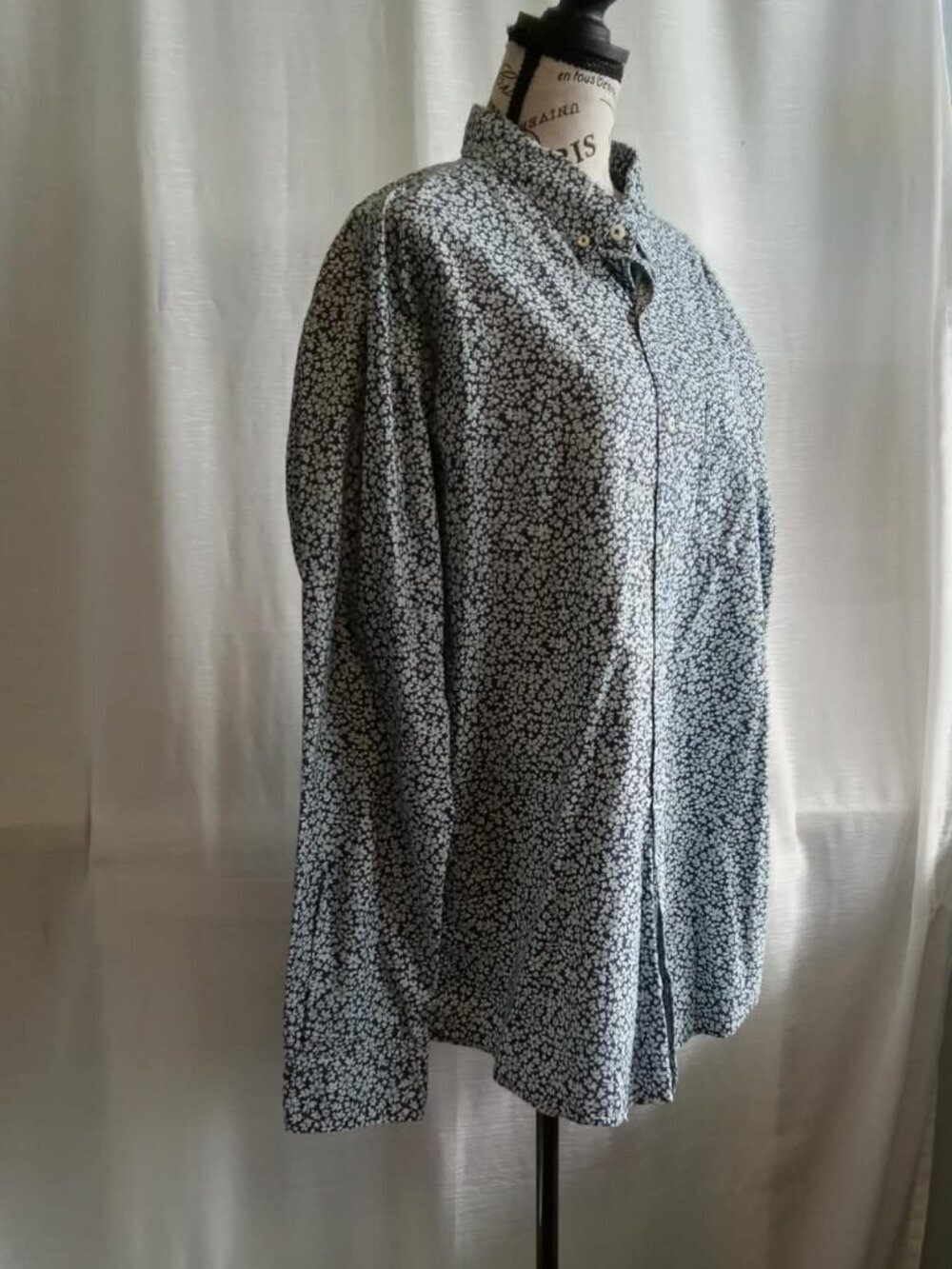 American Eagle Outfitters floral long sleeves button up shirt  XXLarge for men